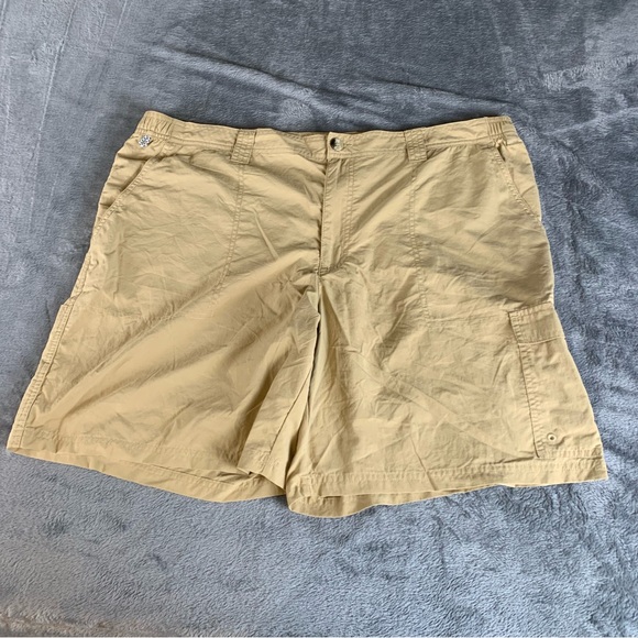 Columbia PFG 8" Shorts Mens 42 Khaki Cargo Outdoors Stretch‎ Fishing Logo - Picture 1 of 11